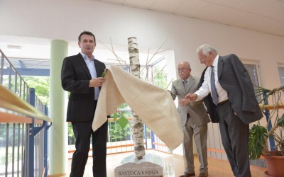 Rastoča knjiga