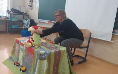 LUTKOVNA PREDSTAVA PASAVČEK V PROMETU