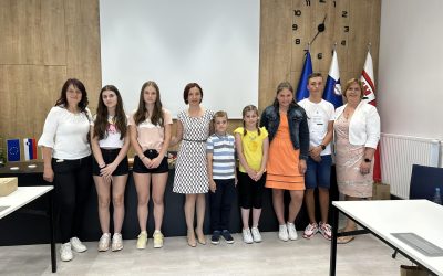 Sprejem najuspešnejših učencev iz občine Metlika pri županji